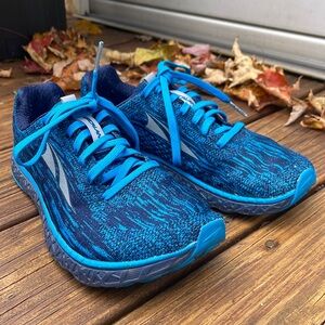 Altra Escalante W size 7